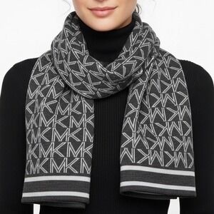 MICHAEL KORS MK Logo Scarf Gray White Metallic Winter Warm Knit